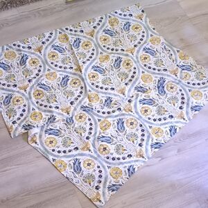 Biltmore King Pillowcases Zippered Cotton Floral Patterned Fabric